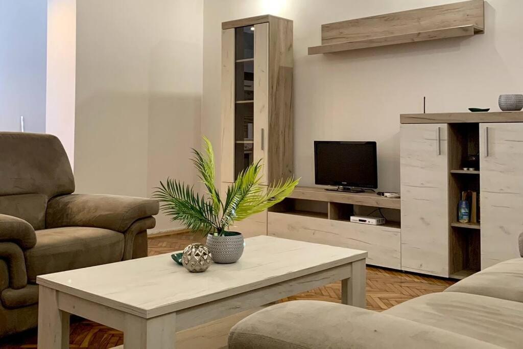Central City Apartment سكوبجي المظهر الخارجي الصورة